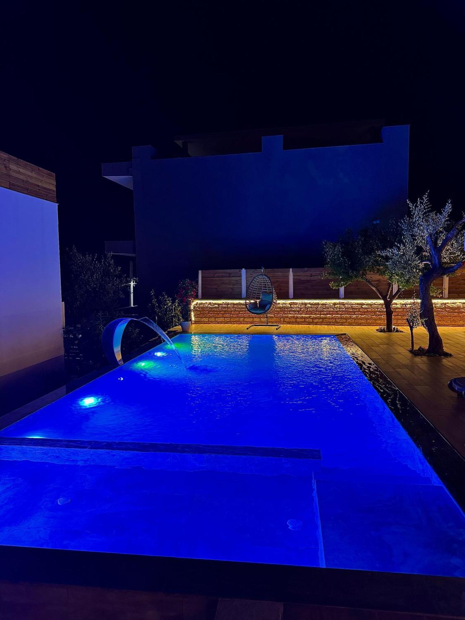 Dinael Villa Ksamil