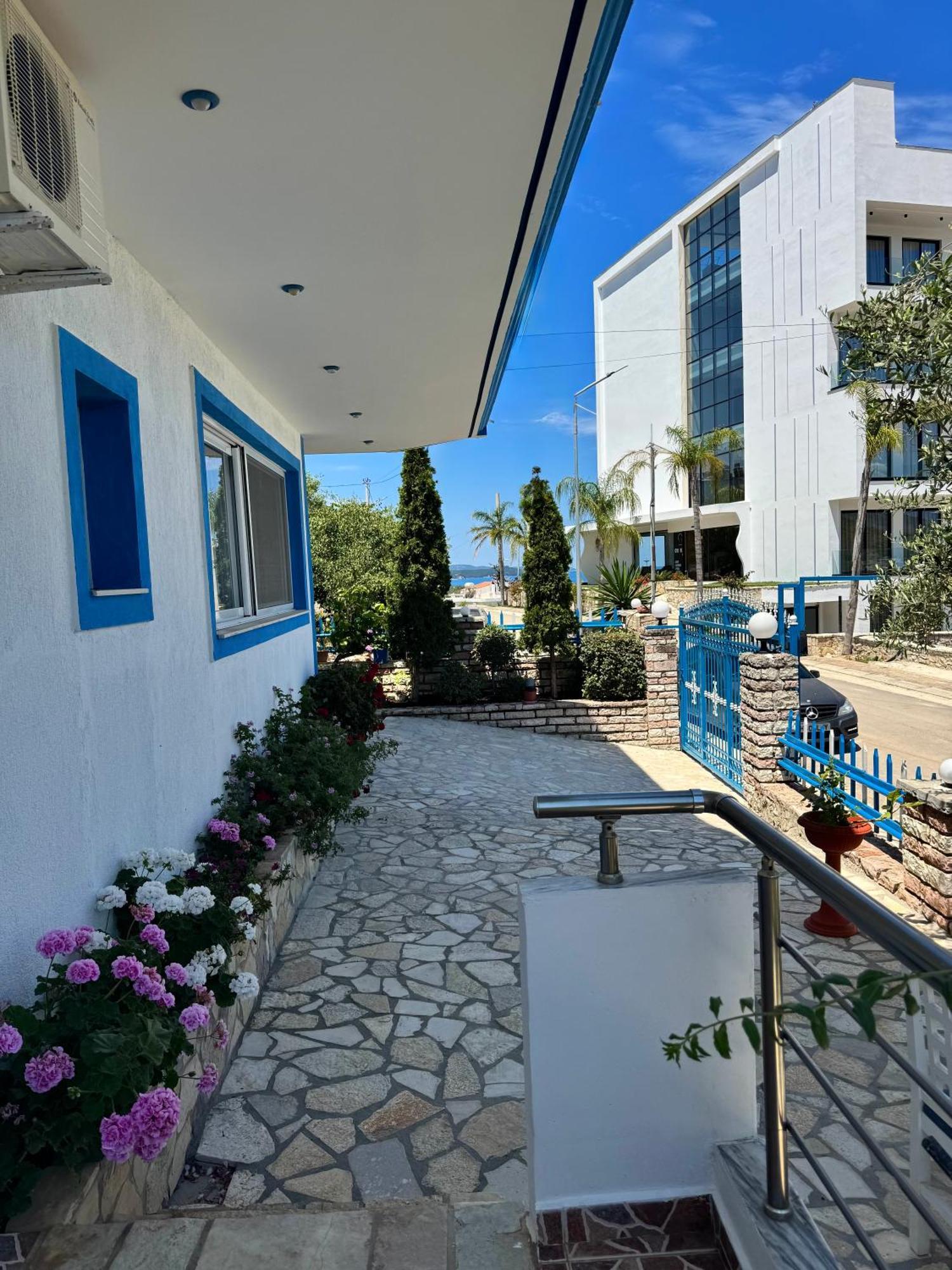 Villa Dinael *